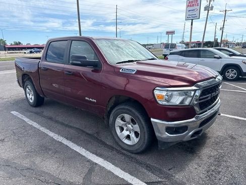 Used 2023 RAM 1500 Big Horn AWD/4WD image 3