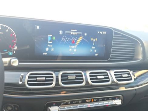 Used 2026 Mercedes-Benz GLS 450 4MATIC image 12