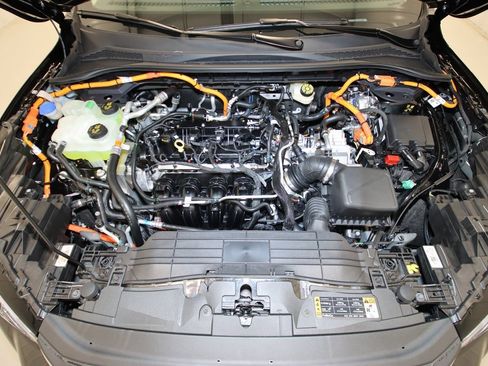 Certified 2024 Ford Escape SE image 30