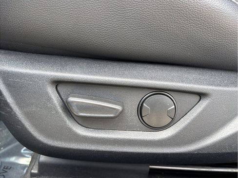 Used 2022 Ford Mustang Premium RWD image 21