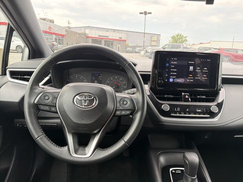 Used 2025 Toyota Corolla SE FWD image 11