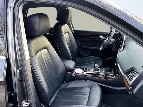 Used 2020 Audi Q5 2.0T Premium Plus w/ Premium Plus Package image 29