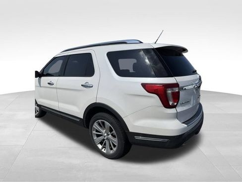 Used 2018 Ford Explorer Limited w/ Equipment Group 301A AWD/4WD image 5