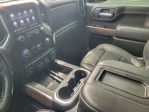 Certified 2020 Chevrolet Silverado 2500 High Country w/ Technology Package AWD/4WD image 14