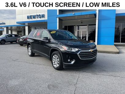 Used 2021 Chevrolet Traverse LT