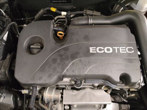 Used 2021 Chevrolet Equinox LT FWD image 30