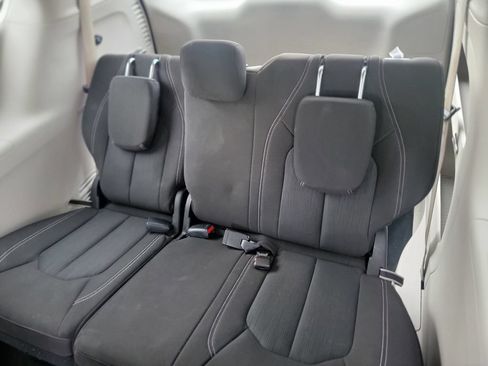 Used 2023 Chrysler Voyager LX FWD image 13