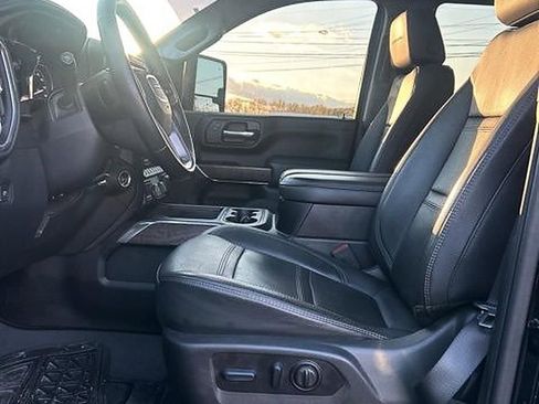 Used 2023 GMC Sierra 2500 Denali w/ Denali Ultimate Package AWD/4WD image 8