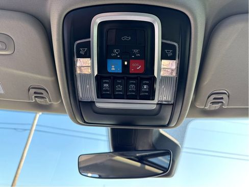 Used 2026 RAM 1500 Laramie AWD/4WD image 22