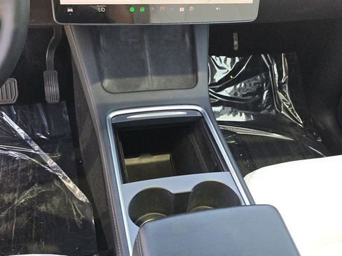 Used 2021 Tesla Model Y AWD image 31