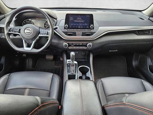 Used 2024 Nissan Altima 2.5 SR FWD image 16