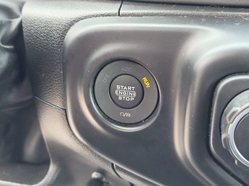 Used 2022 Jeep Gladiator Sport AWD/4WD image 34