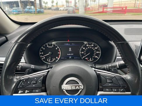 Used 2023 Nissan Altima 2.5 SR FWD image 7