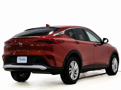 Used 2024 Buick Envista Preferred w/ Convenience II Package image 6