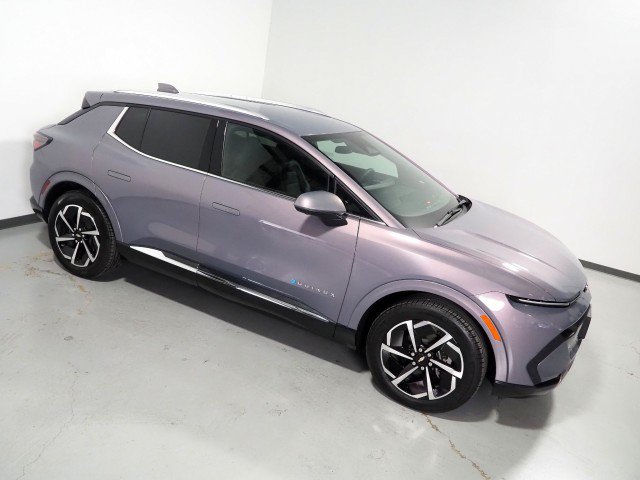 Used 2024 Chevrolet Equinox EV FWD LT w/ 2LT image 11