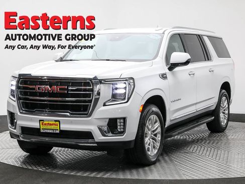 Used 2024 GMC Yukon XL SLT AWD/4WD image 1