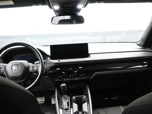 Used 2023 Honda Accord Sport image 14