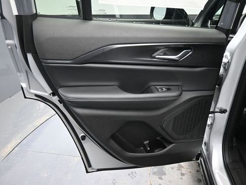 New 2026 Jeep Grand Cherokee Laredo AWD/4WD image 29