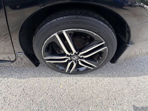 Used 2017 Honda Accord Sport image 30