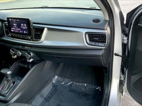 Used 2022 Kia Rio S image 17