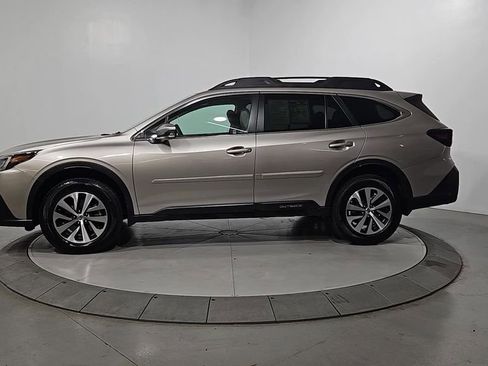 Used 2020 Subaru Outback Premium AWD/4WD image 2