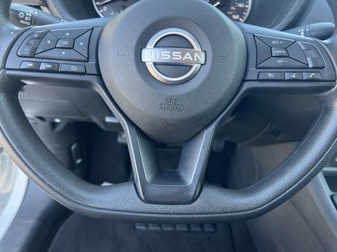 Used 2025 Nissan Sentra S FWD image 9