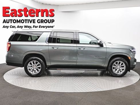 Used 2023 Chevrolet Suburban Premier image 4