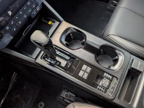 New 2026 Subaru Outback Limited AWD/4WD image 15