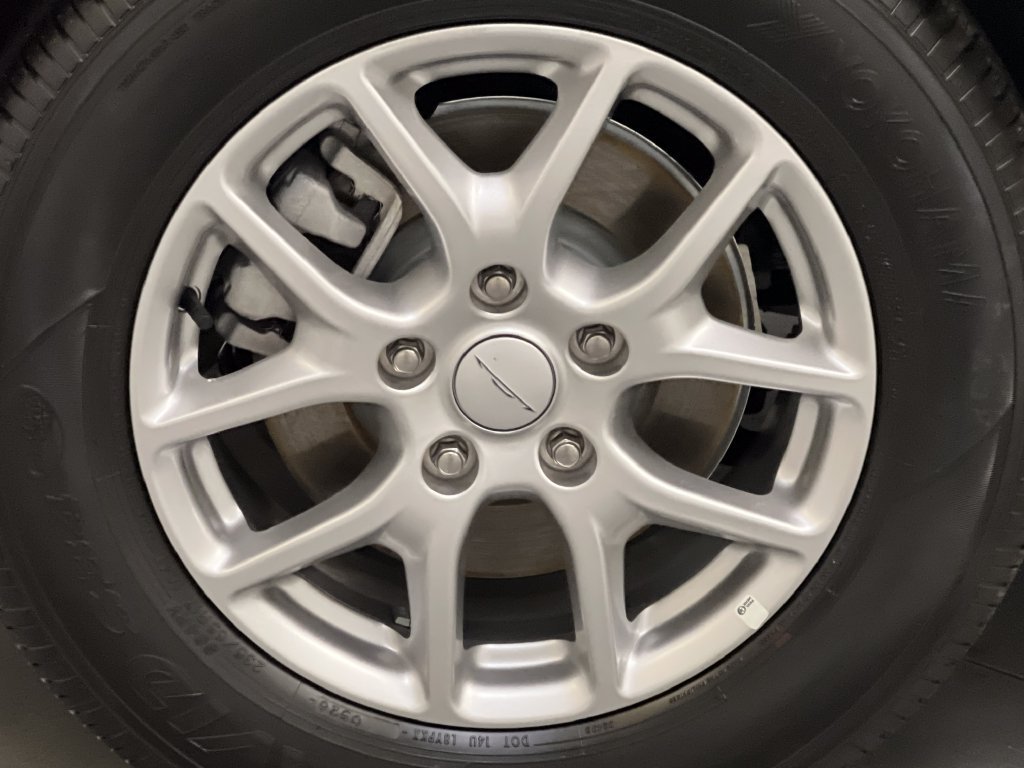Used 2027 Chrysler Pacifica Select FWD image 84