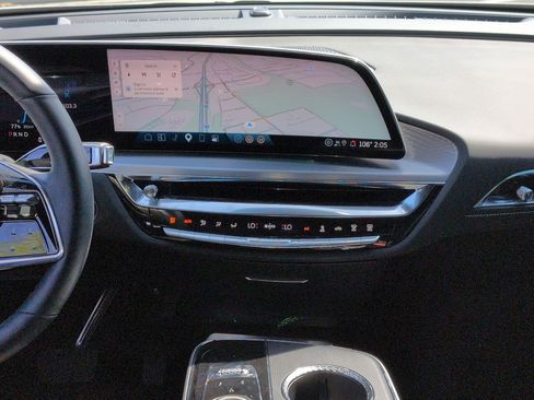 Used 2025 Cadillac Lyriq Luxury image 30