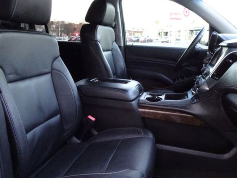 Used 2015 Chevrolet Suburban LT image 14