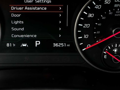 Used 2018 Kia Stinger GT1 RWD image 21