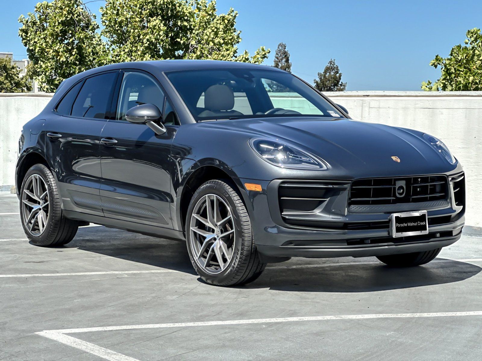 Certified 2026 Porsche Macan AWD/4WD image 11