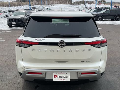Used 2023 Nissan Pathfinder SL AWD/4WD image 6