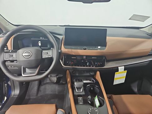 New 2026 Nissan Rogue Platinum AWD/4WD image 12