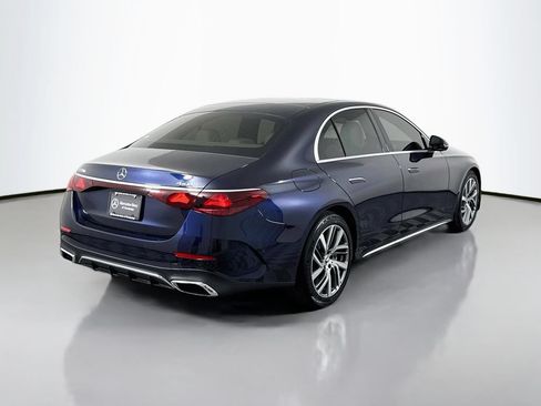 Used 2025 Mercedes-Benz E 450 4MATIC Sedan w/ MBUS Superscreen Package image 7