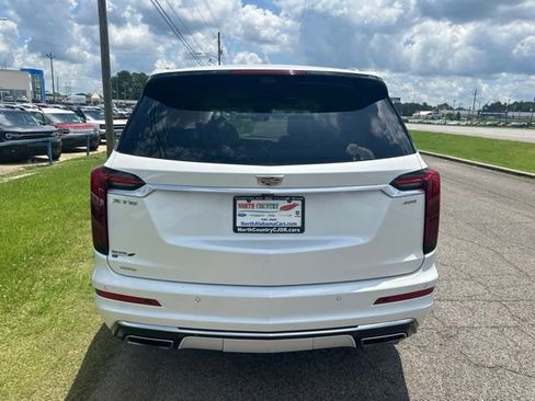 Used 2021 Cadillac XT6 Premium Luxury AWD/4WD image 6