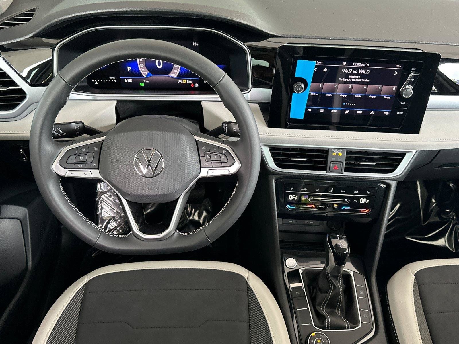 New 2026 Volkswagen Taos SE AWD/4WD image 13