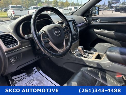 Used 2017 Jeep Grand Cherokee Overland image 19