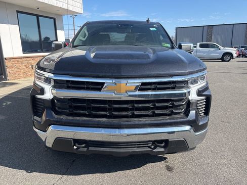 Used 2024 Chevrolet Silverado 1500 LT w/ Z71 Off-Road Package image 10