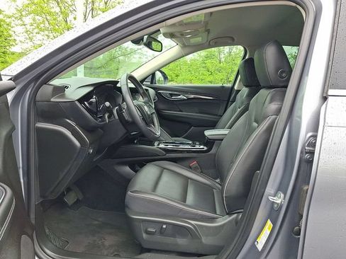 Certified 2022 Buick Envision Essence w/ Safety Package FWD image 18