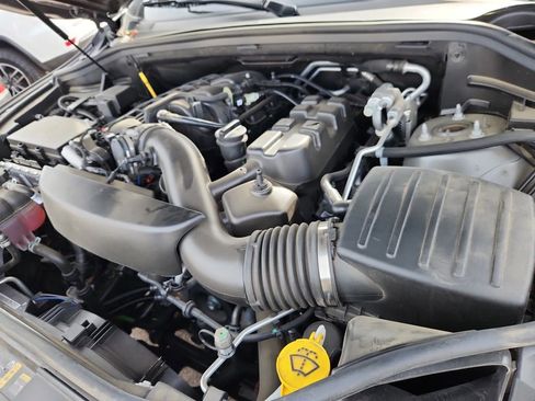 Certified 2024 Dodge Durango GT image 17