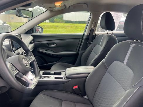 Used 2025 Nissan Sentra SV FWD image 6