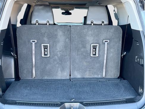 Used 2023 GMC Acadia SLT image 29