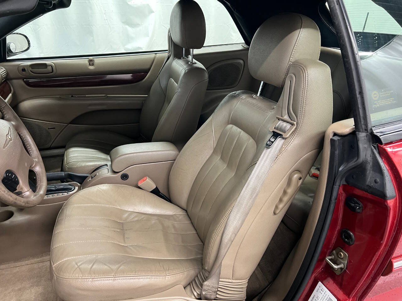 Used 2001 Chrysler Sebring LXi FWD image 9