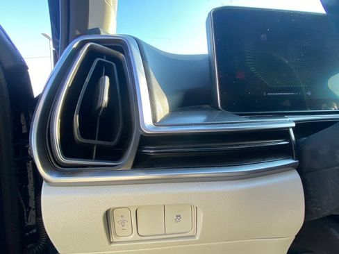 Certified 2026 Kia Sorento S w/ S Panoramic Sunroof Package FWD image 12