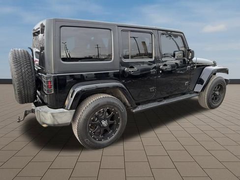 Used 2013 Jeep Wrangler Unlimited Sahara w/ Dual Top Group image 7