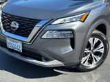 Used 2023 Nissan Rogue SV image 3