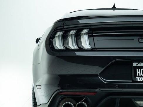 Used 2022 Ford Mustang GT Premium w/ Black Accent Package RWD image 17
