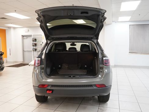 Used 2022 Jeep Compass Trailhawk w/ Sun and Sound Group AWD/4WD image 10
